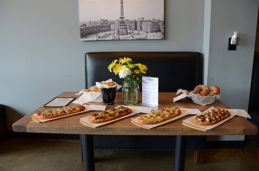 MashCraft on Delaware | restaurant | 2205 N Delaware St #104, Indianapolis, IN 46205, USA | 3176022552 OR +1 317-602-2552