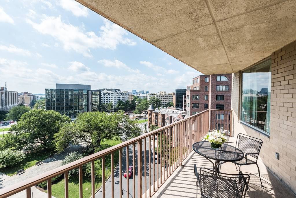 One Washington Circle Hotel | restaurant | 1 Washington Cir NW, Washington, DC 20037, USA | 2028721680 OR +1 202-872-1680