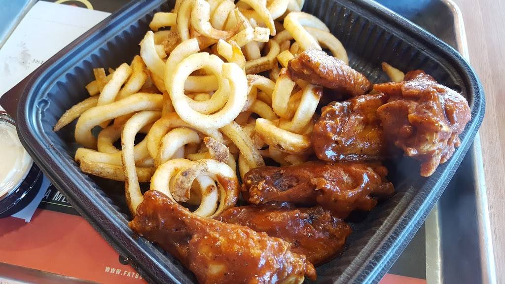 Buffalos Express | restaurant | 11090 CA-2 #B, Los Angeles, CA 90025, USA | 4242672031 OR +1 424-267-2031