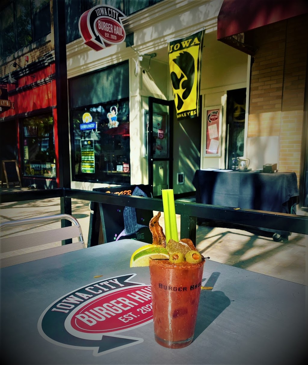 Burger Haul | restaurant | 112 E College St, Iowa City, IA 52240, USA | 3193543837 OR +1 319-354-3837