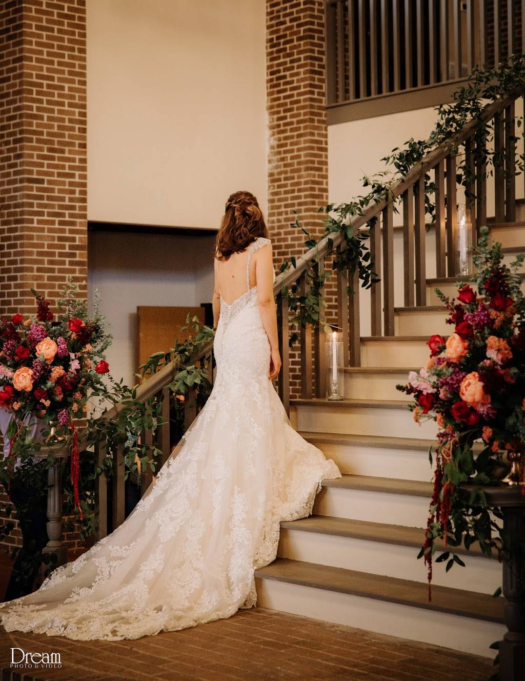 Mirage At Lake Conroe | restaurant | Event Venue, 7041 Kingston Cove Ln, Willis, TX 77318, USA | 8322213922 OR +1 832-221-3922