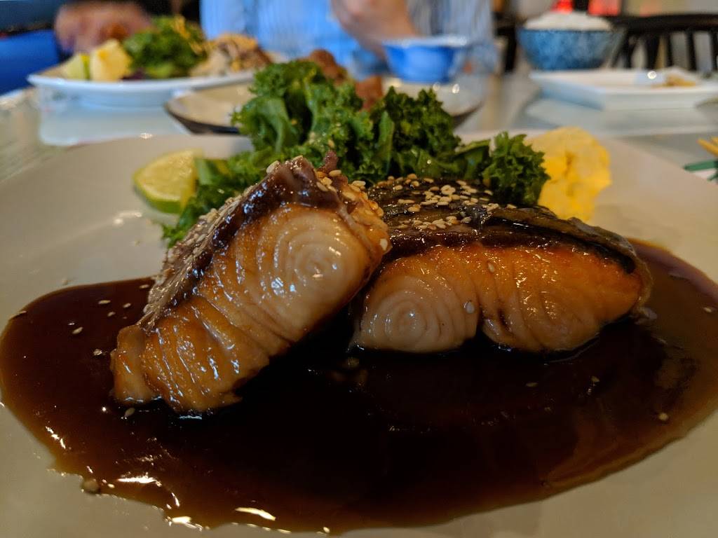 Village Sushi | restaurant | 5211 The Ave, Seattle, WA 98105, USA | 2069856870 OR +1 206-985-6870