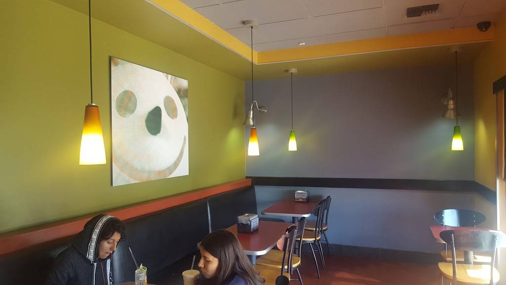 Jack in the Box | restaurant | 2641 Mt Vernon Ave, Bakersfield, CA 93306, USA | 6618729850 OR +1 661-872-9850