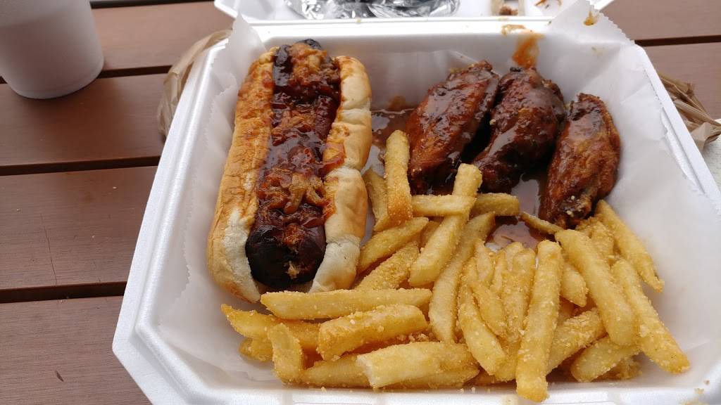 15th & Chris | restaurant | 201 15th Ave, Rockford, IL 61104, USA | 7797744116 OR +1 779-774-4116