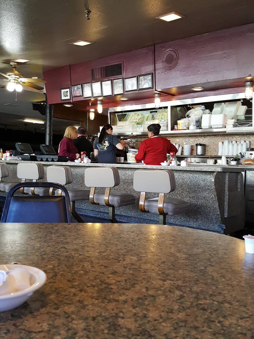 Mossmans Westchester Coffee Shop | cafe | 1819 30th St, Bakersfield, CA 93301, USA | 6613252287 OR +1 661-325-2287