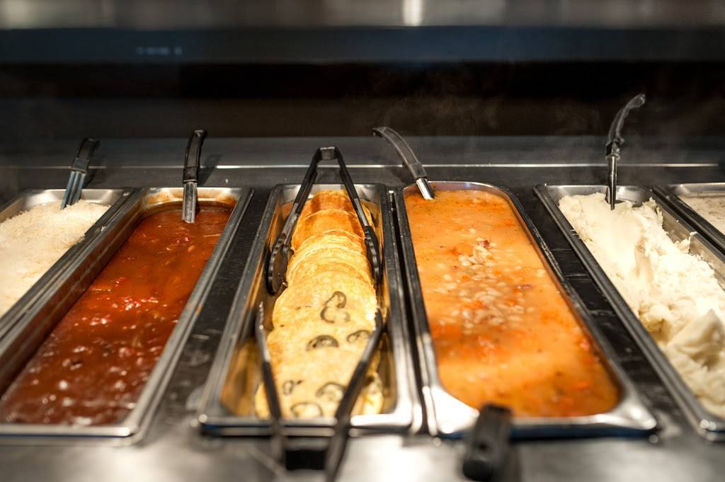 Charlies Restaurant | restaurant | 200 Manchester Ave, Newton, KS 67114, USA | 3162830790 OR +1 316-283-0790