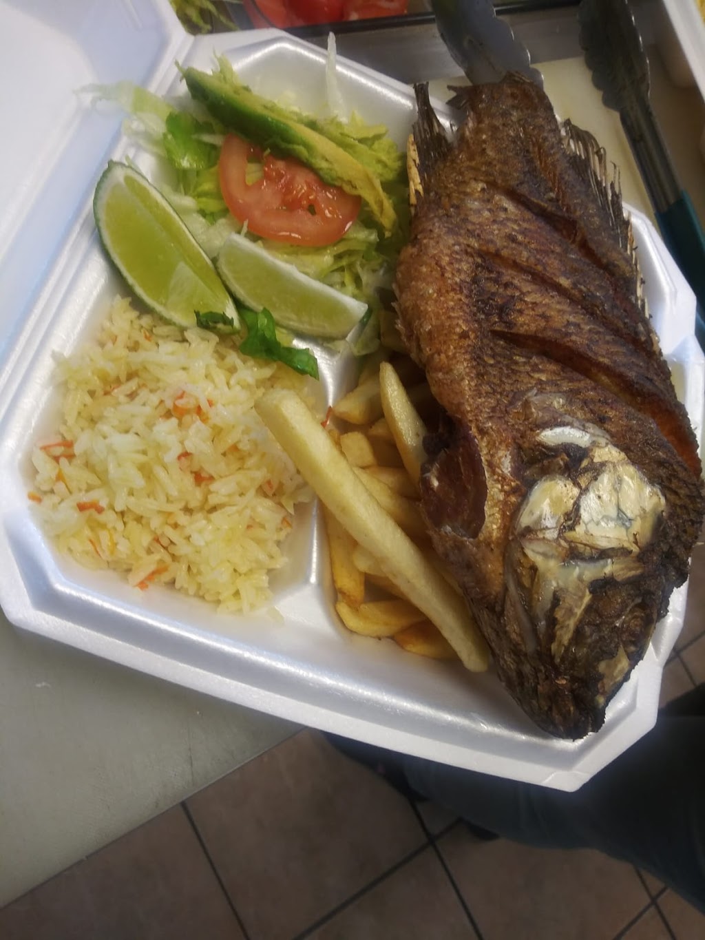 Taquería y pupuseria el chapin | restaurant | 314 S Barnes Dr, Garland, TX 75042, USA | 2144317643 OR +1 214-431-7643