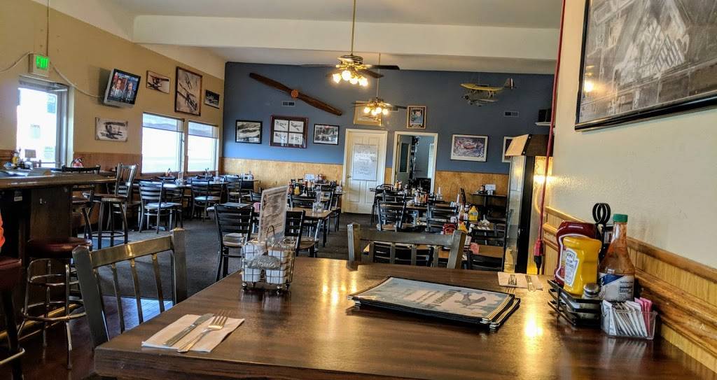 Tail Dragger Cafe | restaurant | 1150 Airport Rd, Minden, NV 89423, USA | 7757829500 OR +1 775-782-9500