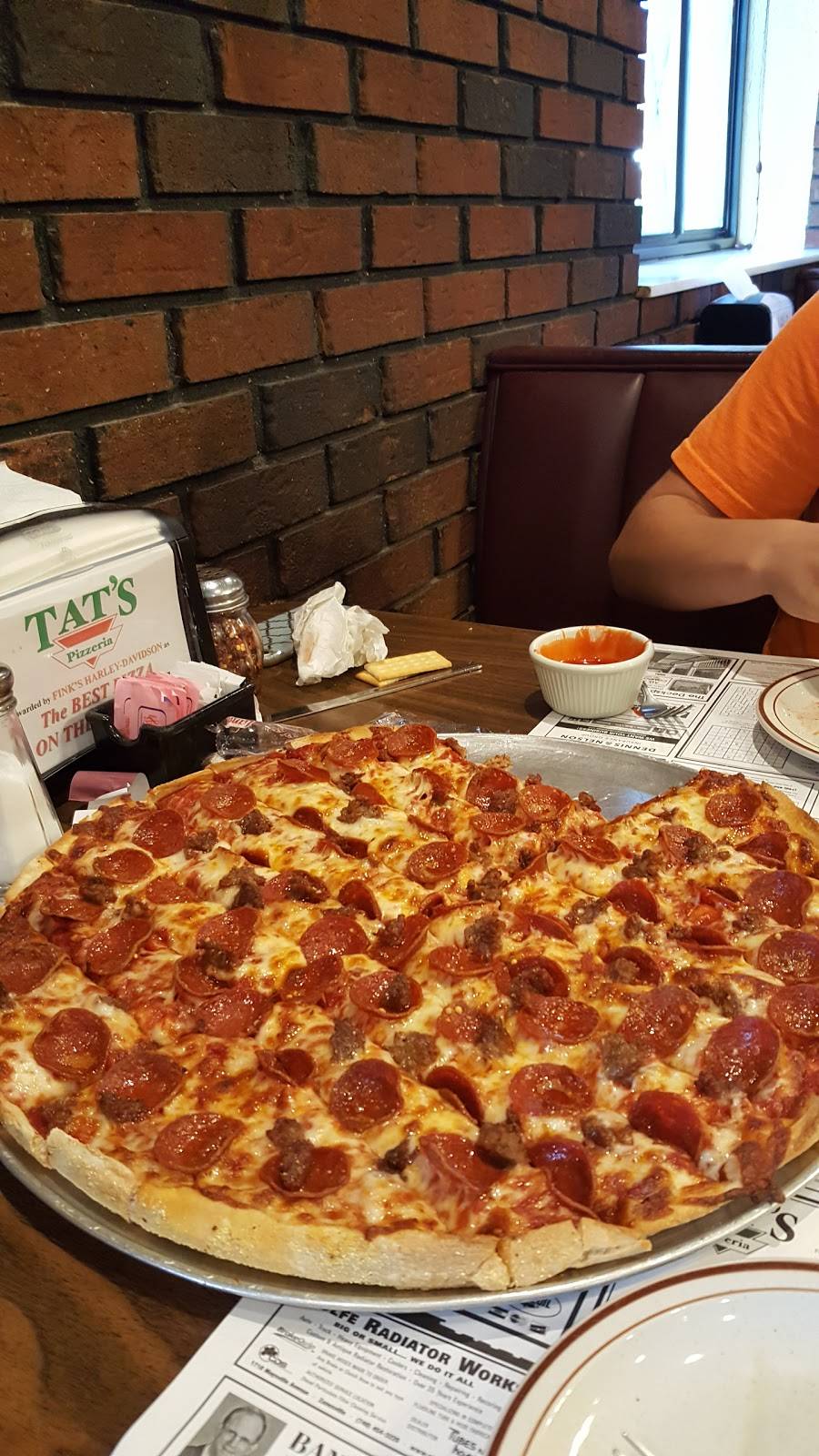 Tats Pizzeria | restaurant | 2440 Maysville Pike, Zanesville, OH 43701, USA | 7404546261 OR +1 740-454-6261