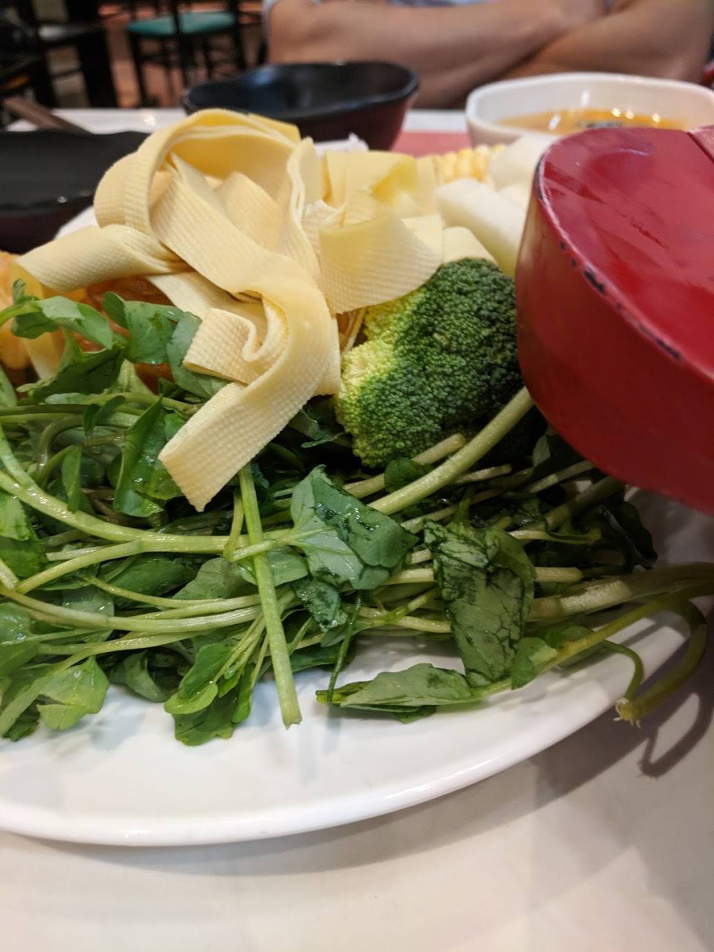 Premiere Fondue | restaurant | 1320 Boulevard Marcel-Laurin, Saint-Laurent, QC H4R 1J9, Canada | 5143791899 OR +1 514-379-1899