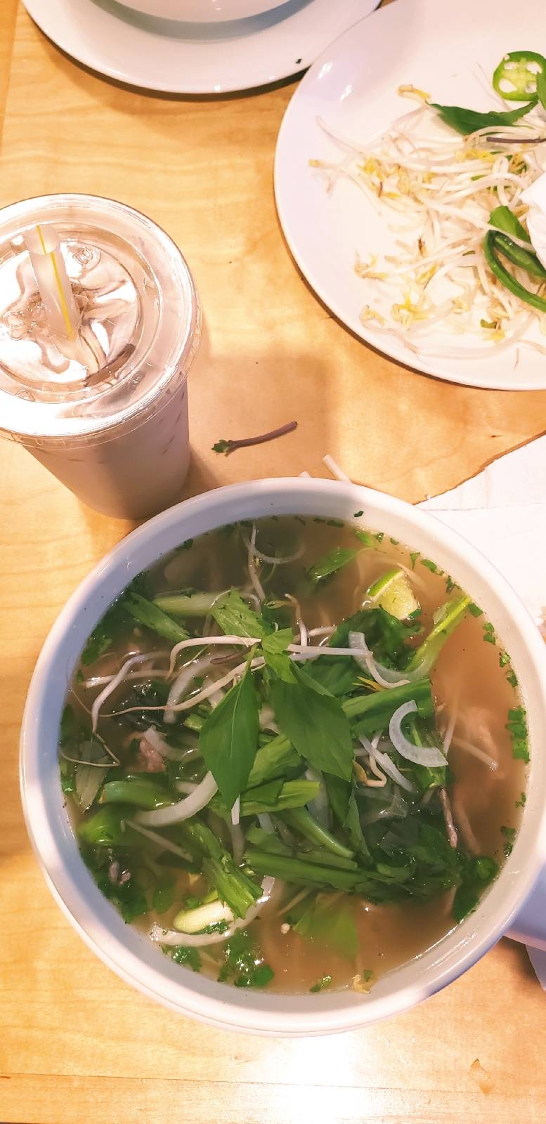 Vincent Cafe’s Phở House | restaurant | 815 Merchant Dr, Knoxville, TN 37912, USA | 8656885815 OR +1 865-688-5815