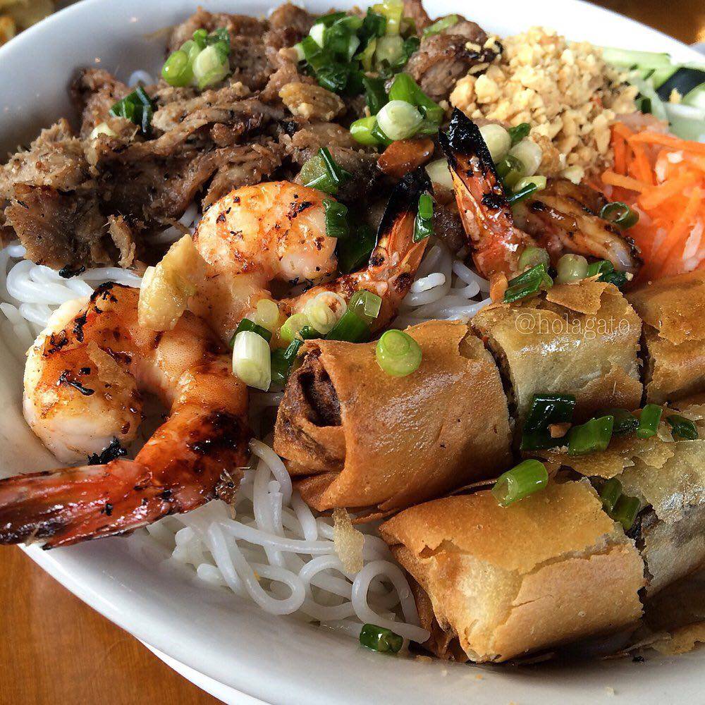 Pho Town | restaurant | 10931 Jones Rd, Houston, TX 77065, USA | 2819556700 OR +1 281-955-6700
