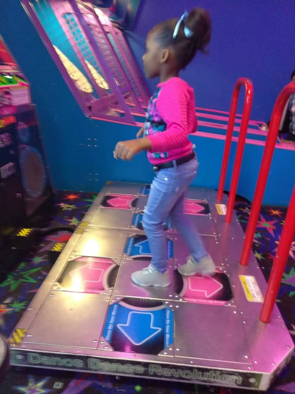 Galaxy Zone | restaurant | 12841 Ford Rd, Dearborn, MI 48126, USA | 3139451010 OR +1 313-945-1010