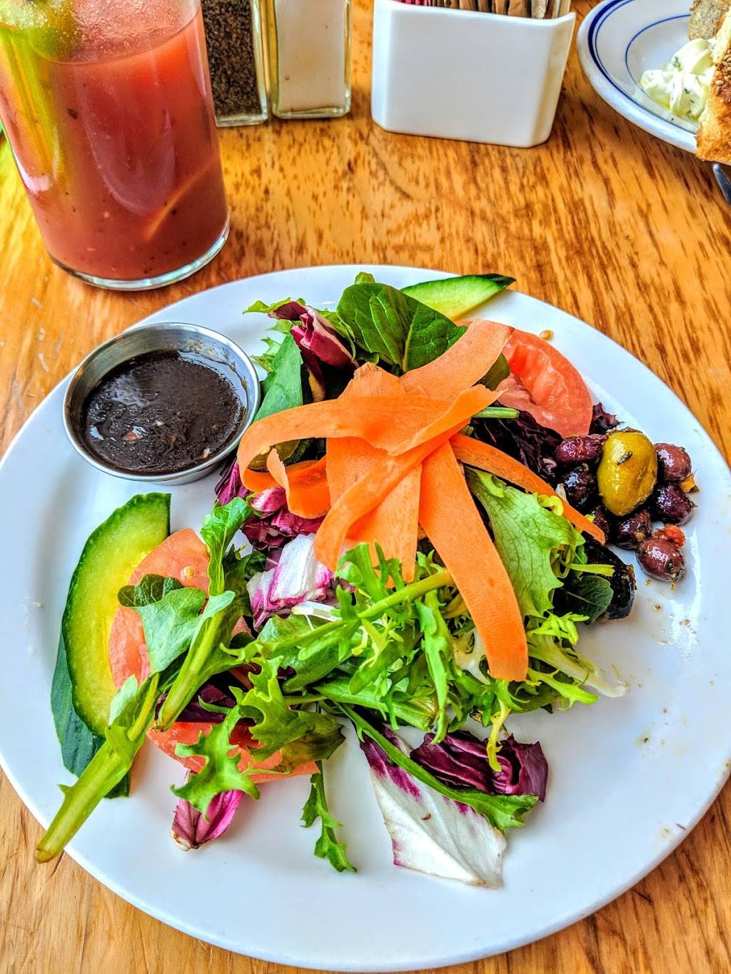 Zola Bistro | restaurant | 3030 Washtenaw Ave Suite 101, Ann Arbor, MI 48104, USA | 7344778088 OR +1 734-477-8088