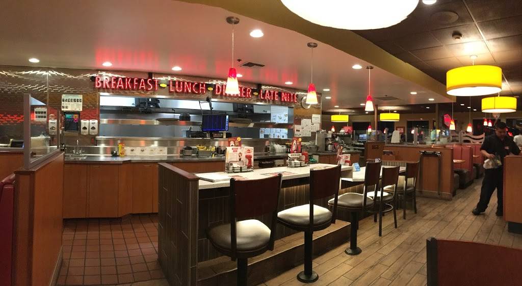 Dennys | restaurant | 108 E Orangethorpe Ave, Placentia, CA 92870, USA | 7145281661 OR +1 714-528-1661