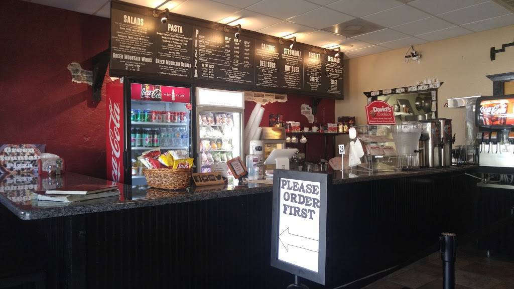 Green Mountain Pizza | restaurant | 17415 7th St Suite B, Montverde, FL 34756, USA | 4074692279 OR +1 407-469-2279