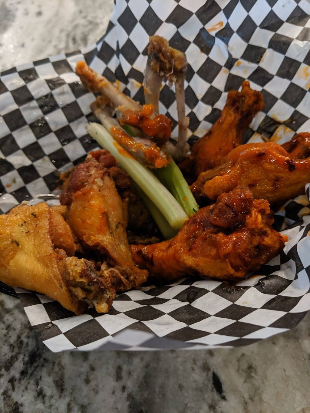 Jammers Sports Bar & Restaurant | restaurant | 3535 Walters Rd, Syracuse, NY 13209, USA | 3158835994 OR +1 315-883-5994