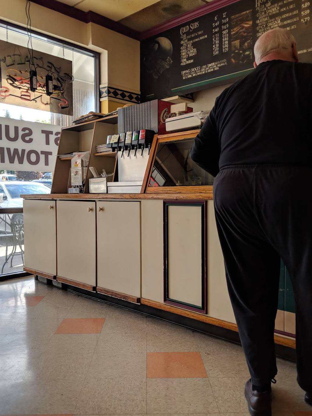 Sarduccis Specialty Subs | restaurant | 955 6th St South, Kirkland, WA 98033, USA | 4258278253 OR +1 425-827-8253