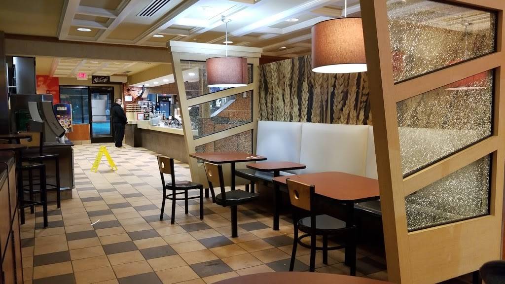 McDonalds | cafe | 49 Gosling Rd, Newington, NH 03801, USA | 6034369771 OR +1 603-436-9771