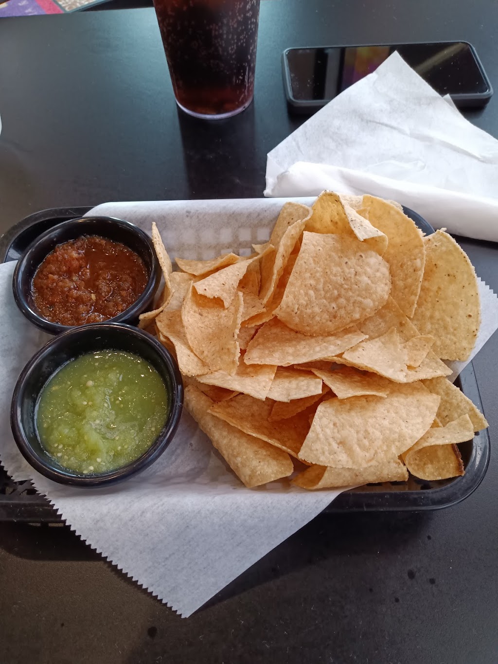 La Tia Taqueria & Cantina | restaurant | 4517 W Esplanade Ave, Metairie, LA 70006, USA | 5043548570 OR +1 504-354-8570