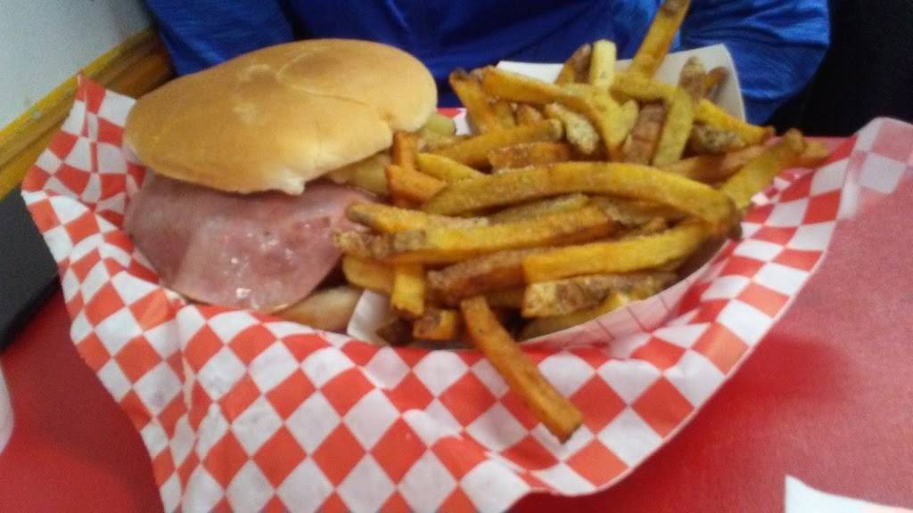 Burger Island | restaurant | 1515 N Town E Blvd # 120, Mesquite, TX 75150, USA | 9726989453 OR +1 972-698-9453