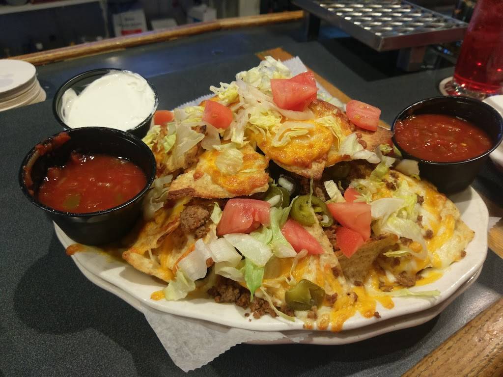 Victory Lane | restaurant | 32 Exchange St, Millis, MA 02054, USA | 5083762595 OR +1 508-376-2595