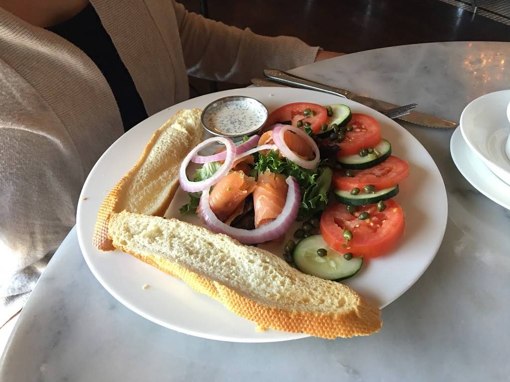 Corner Bistro | restaurant | 3604 Silverside Rd, Wilmington, DE 19810, USA | 3024771778 OR +1 302-477-1778