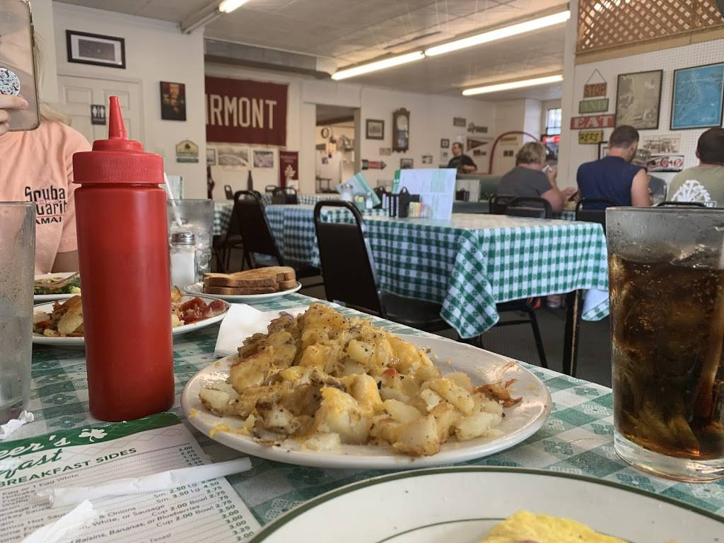 McAteers Restaurant | restaurant | 1316 Locust Ave, Fairmont, WV 26554, USA | 3043663158 OR +1 304-366-3158