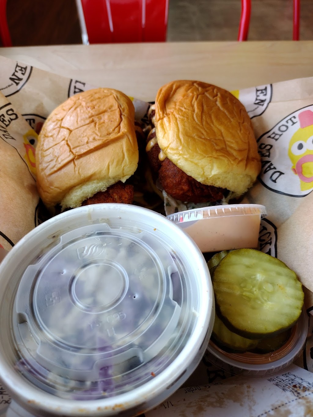 Daves Hot Chicken | restaurant | 556 E 1st St, Tustin, CA 92780, USA | 7148810700 OR +1 714-881-0700