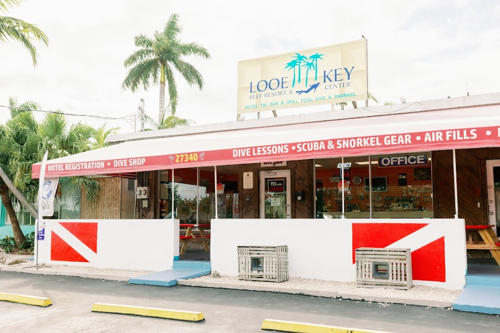 Looe Key Reef Resort & Dive Center | restaurant | 27340 Overseas Hwy, Ramrod Key, FL 33042, USA | 3058722215 OR +1 305-872-2215