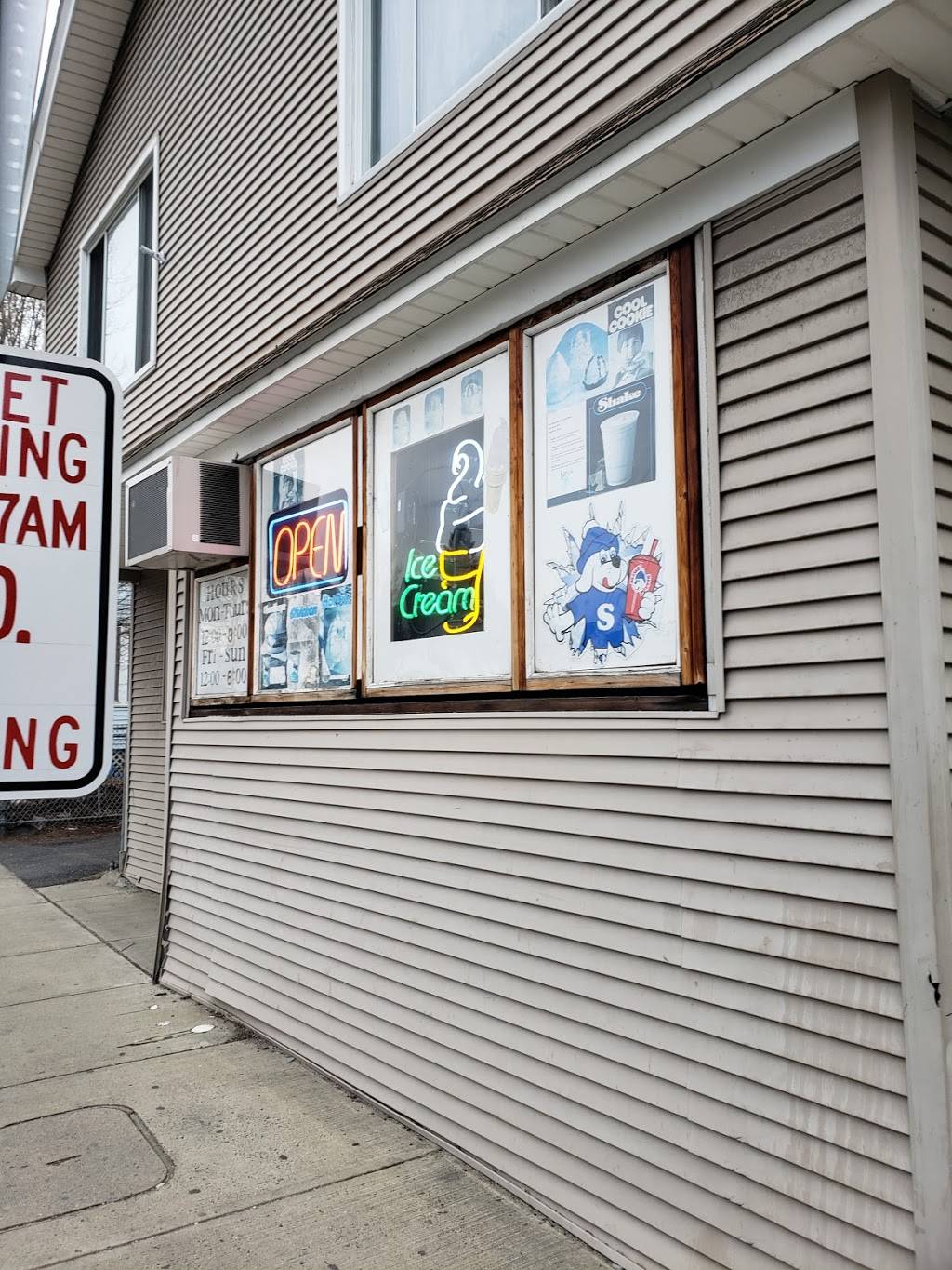 Rogers Place | meal takeaway | 1016 Chicopee St, Chicopee, MA 01013, USA | 4134378060 OR +1 413-437-8060