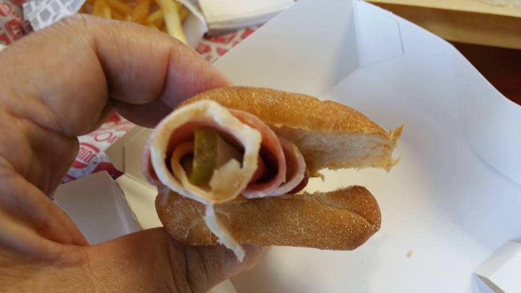 Jack in the Box | restaurant | 591 Farrington Hwy, Kapolei, HI 96707, USA | 8086749607 OR +1 808-674-9607