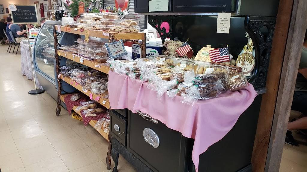 Annies Kitchen Country Restaurant | restaurant | 414 S Main St, Accident, MD 21520, USA | 3017468578 OR +1 301-746-8578