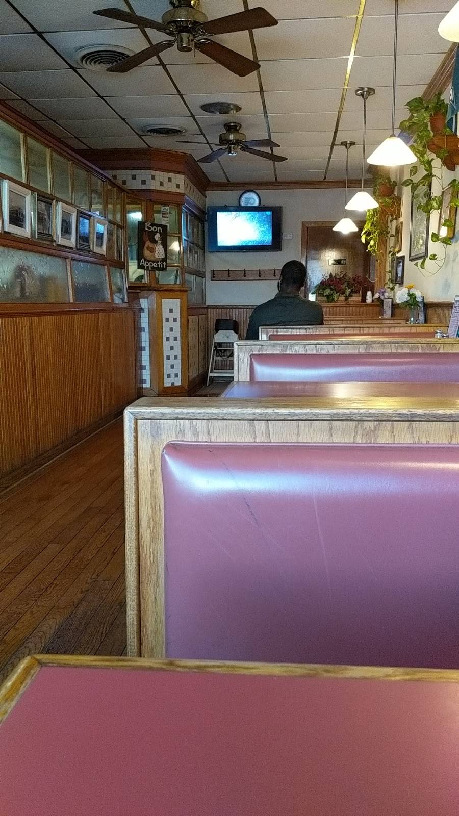 Mega Quality Pizza Restaurant | restaurant | 3212, 9829 Bustleton Ave, Philadelphia, PA 19115, USA | 2159696440 OR +1 215-969-6440