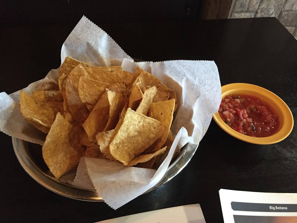 El Toro Mexican Restaurant | restaurant | 3425 W State St, Grand Island, NE 68803, USA | 3083812333 OR +1 308-381-2333