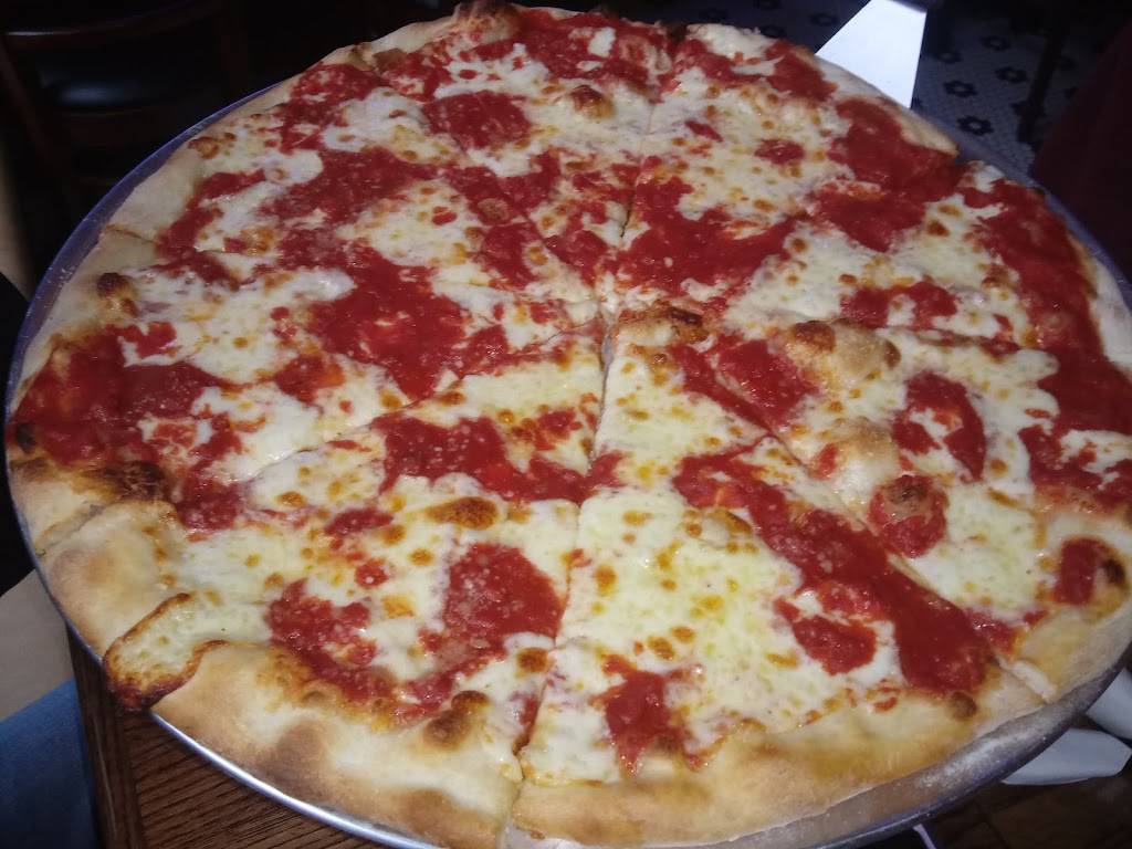 Artichoke Basilles Pizza | restaurant | 114 Asylum St, Hartford, CT 06103, USA | 8609696128 OR +1 860-969-6128