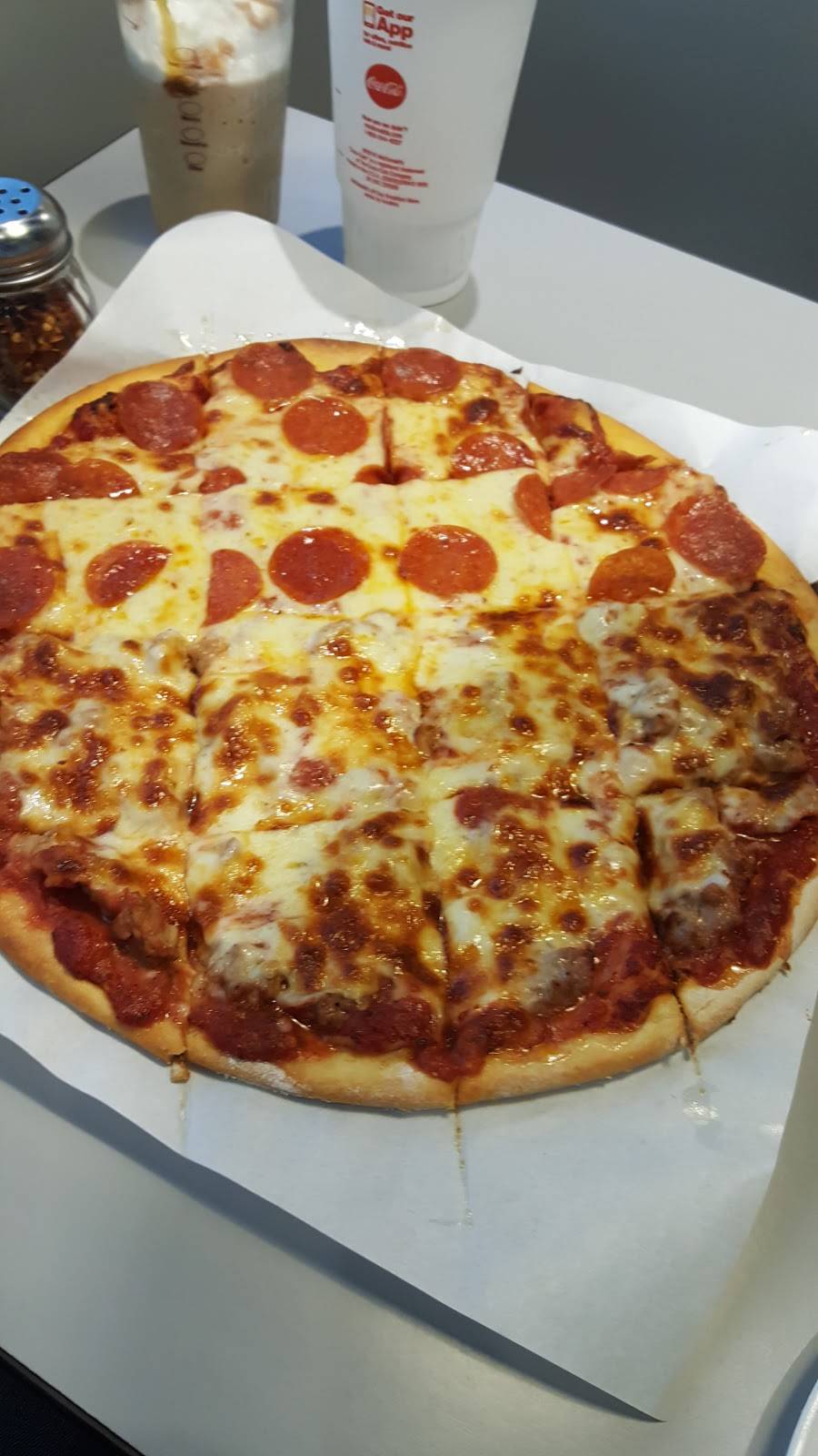 Piezanos Pizza & Grinder Co | restaurant | 2601 W 47th St, Chicago, IL 60632, USA | 7733760808 OR +1 773-376-0808