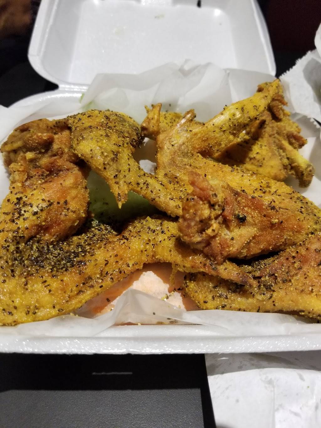 DBos Buffalo Wings-N-Things | restaurant | 7050 Malco Crossing #106, Memphis, TN 38125, USA | 9013638700 OR +1 901-363-8700