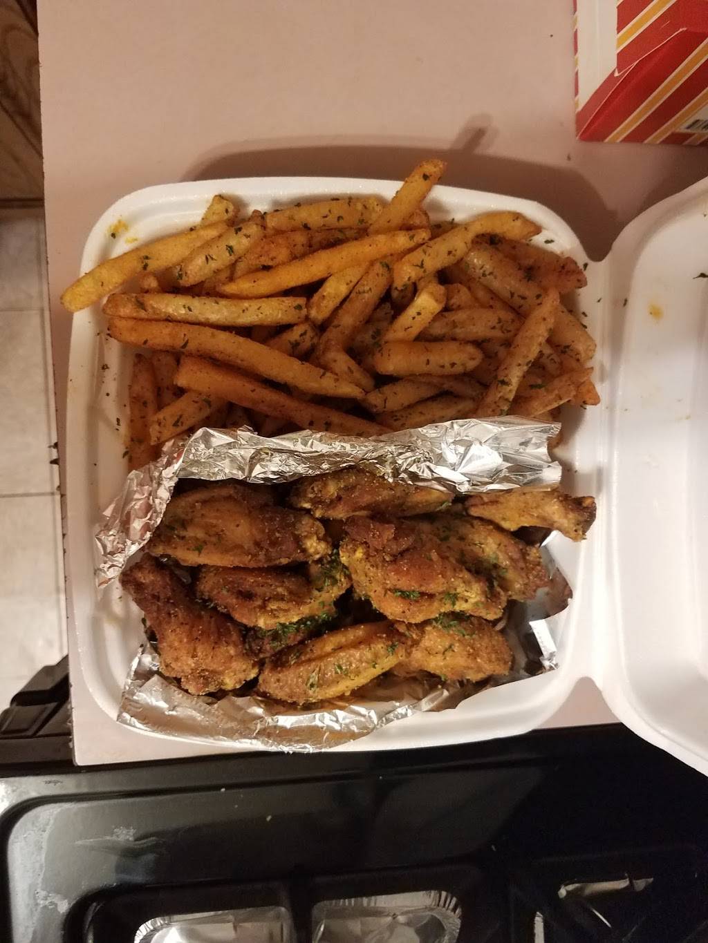 Wingz & Tingz | restaurant | 388 Blue Hill Avenue, Boston, MA 02121, USA | 6176528580 OR +1 617-652-8580