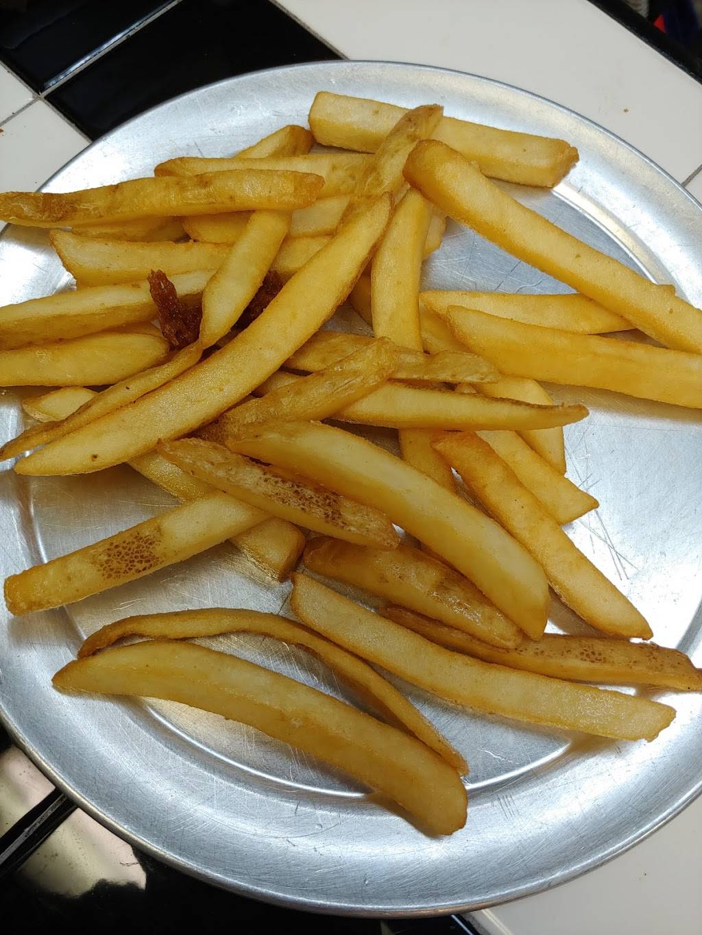 Lucino’s Pizza | restaurant | 3421 E Tropicana Ave suite f, Las Vegas, NV 89121, USA | 7027124004 OR +1 702-712-4004