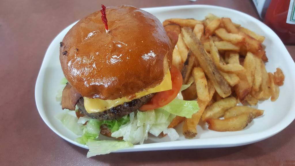 Simply Burgers | restaurant | 1219 E Debbie Ln # 117, Mansfield, TX 76063, USA | 8174539911 OR +1 817-453-9911