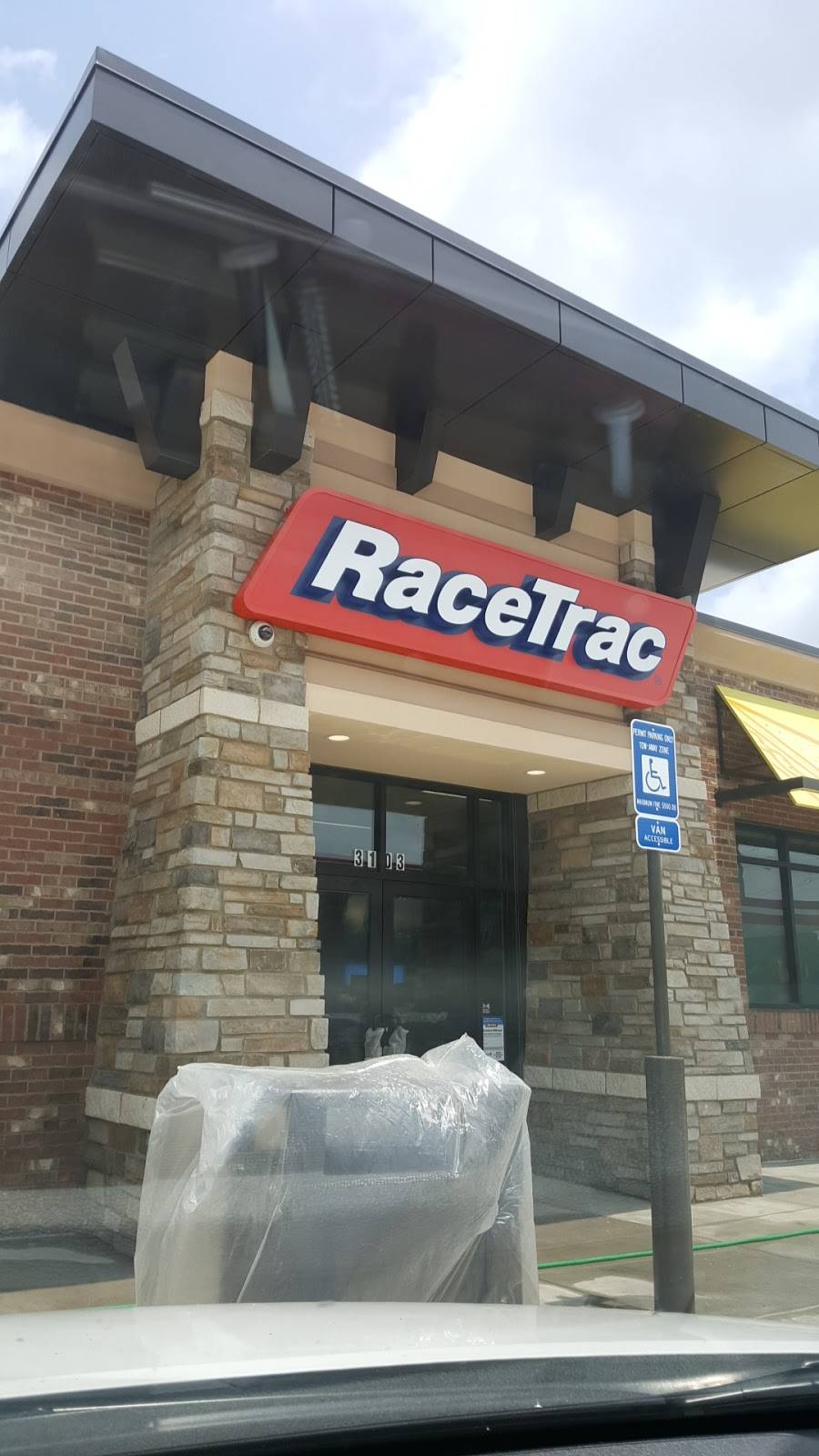Racetrac | bakery | 3103 Roswell Rd, Marietta, GA 30062, USA | 7705097669 OR +1 770-509-7669