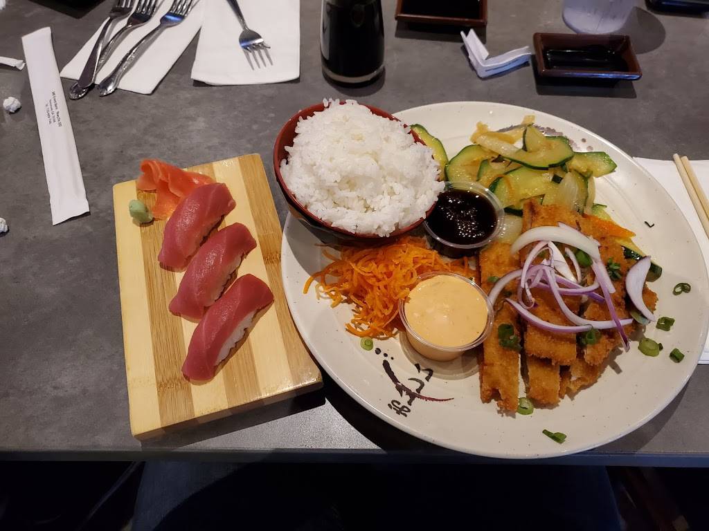 Kuroshio Sushi Bar and Grille | restaurant | 840 Ernest W Barrett Pkwy NW #500, Kennesaw, GA 30144, USA | 7704997160 OR +1 770-499-7160