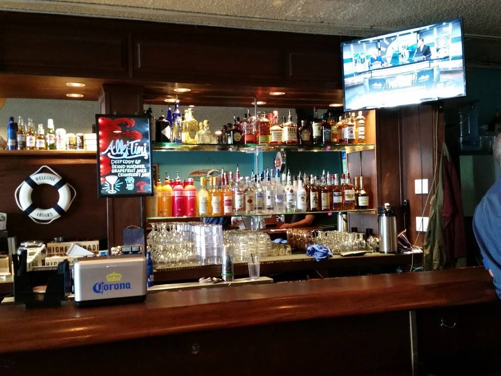 Alki Beach Pub & Eatery | restaurant | 2814, 2722 Alki Ave SW, Seattle, WA 98116, USA | 2069327935 OR +1 206-932-7935