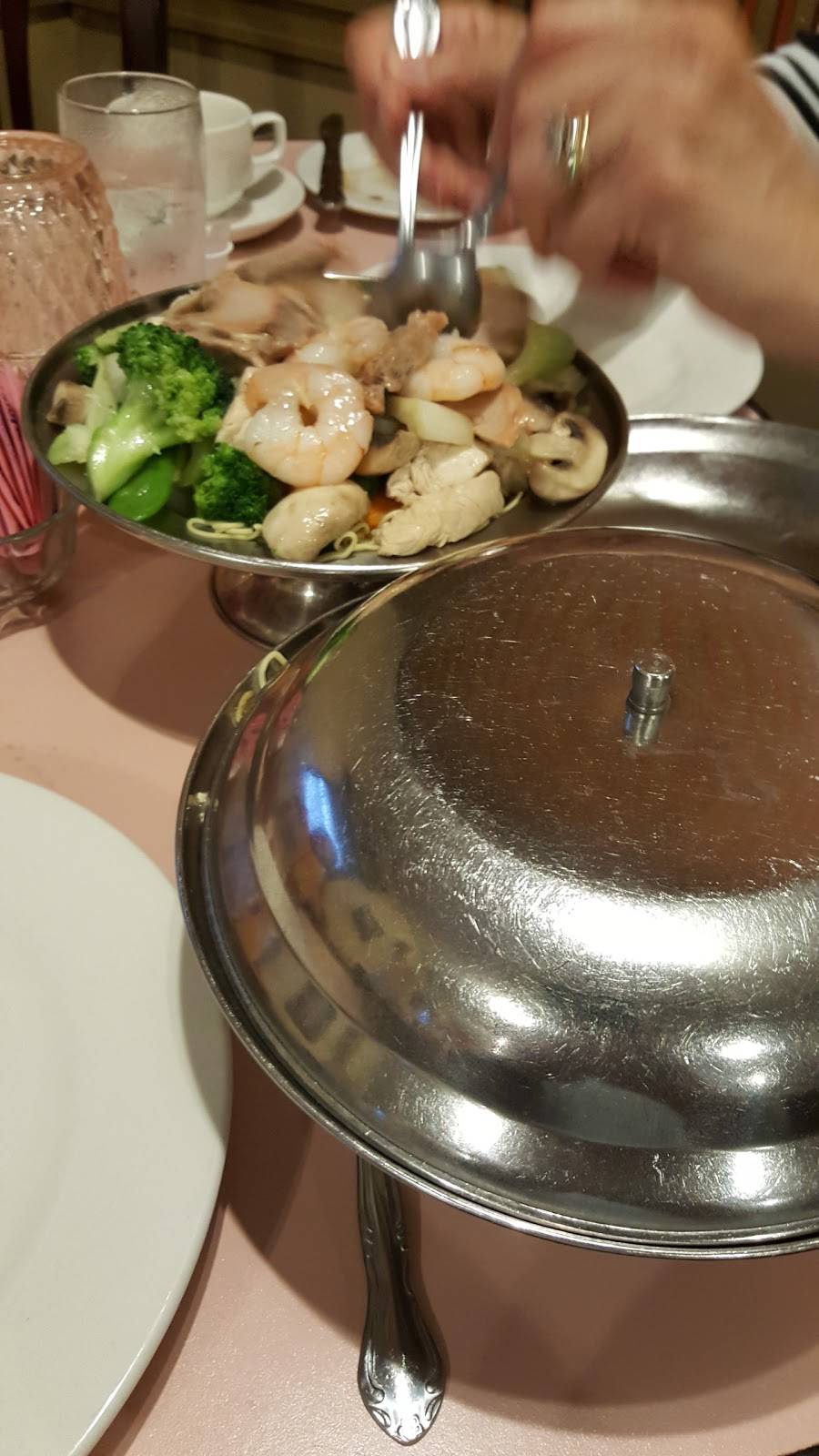 Golden Palace Restaurant | restaurant | 380 Lyndoch St, Corunna, ON N0N 1G0, Canada | 5198625111 OR +1 519-862-5111