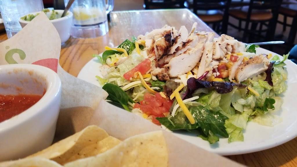 Chilis Grill & Bar | meal takeaway | 1601 Miller Park Way W, Milwaukee, WI 53214, USA | 4143899739 OR +1 414-389-9739