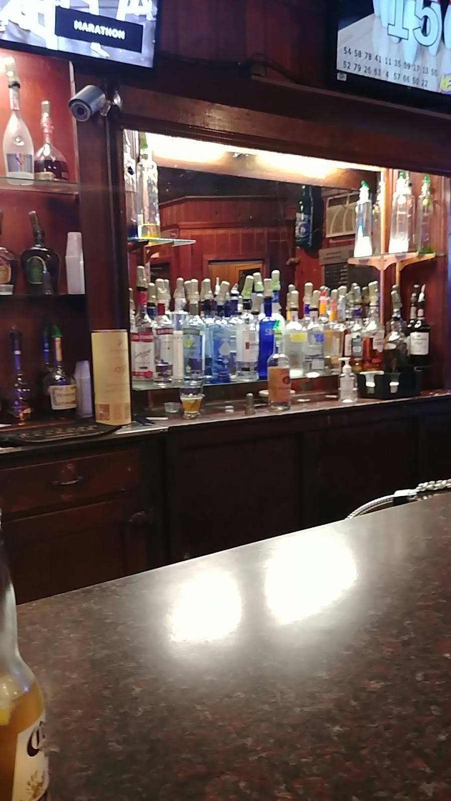 Kurts Getaway Bar & Grill | restaurant | 8909 Garfield Blvd, Cleveland, OH 44125, USA | 2168830123 OR +1 216-883-0123