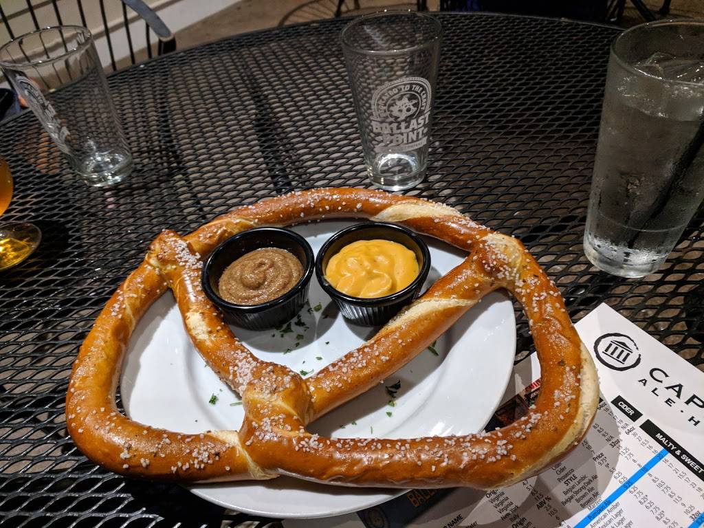 Capital Ale House | restaurant | 13831 Village Place Dr, Midlothian, VA 23114, USA | 8048975815 OR +1 804-897-5815