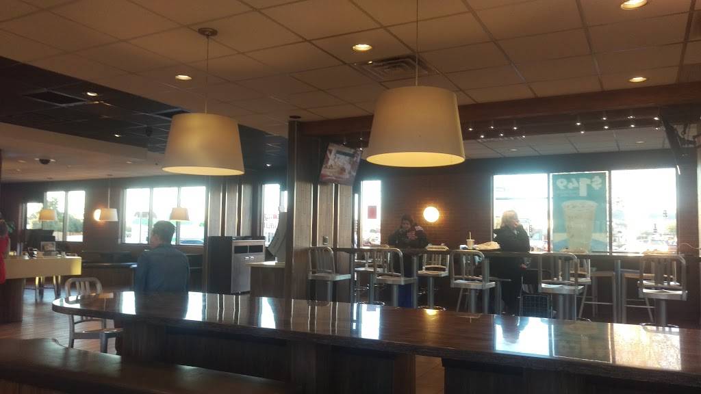 McDonalds | cafe | 3212 E Greenway Rd, Phoenix, AZ 85032, USA | 6024939513 OR +1 602-493-9513