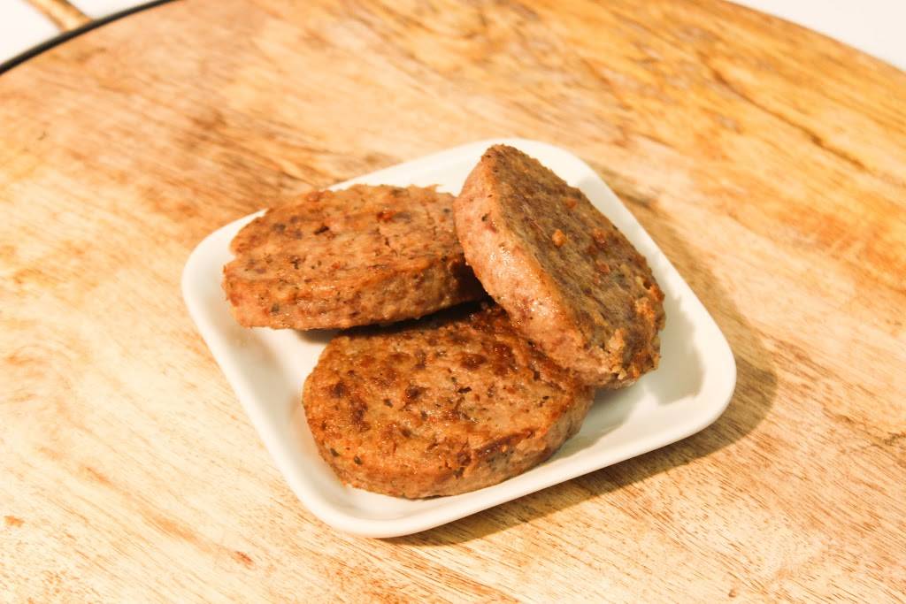 Hungry Hut | restaurant | 2765 E 55th St, Cleveland, OH 44104, USA | 2163611232 OR +1 216-361-1232